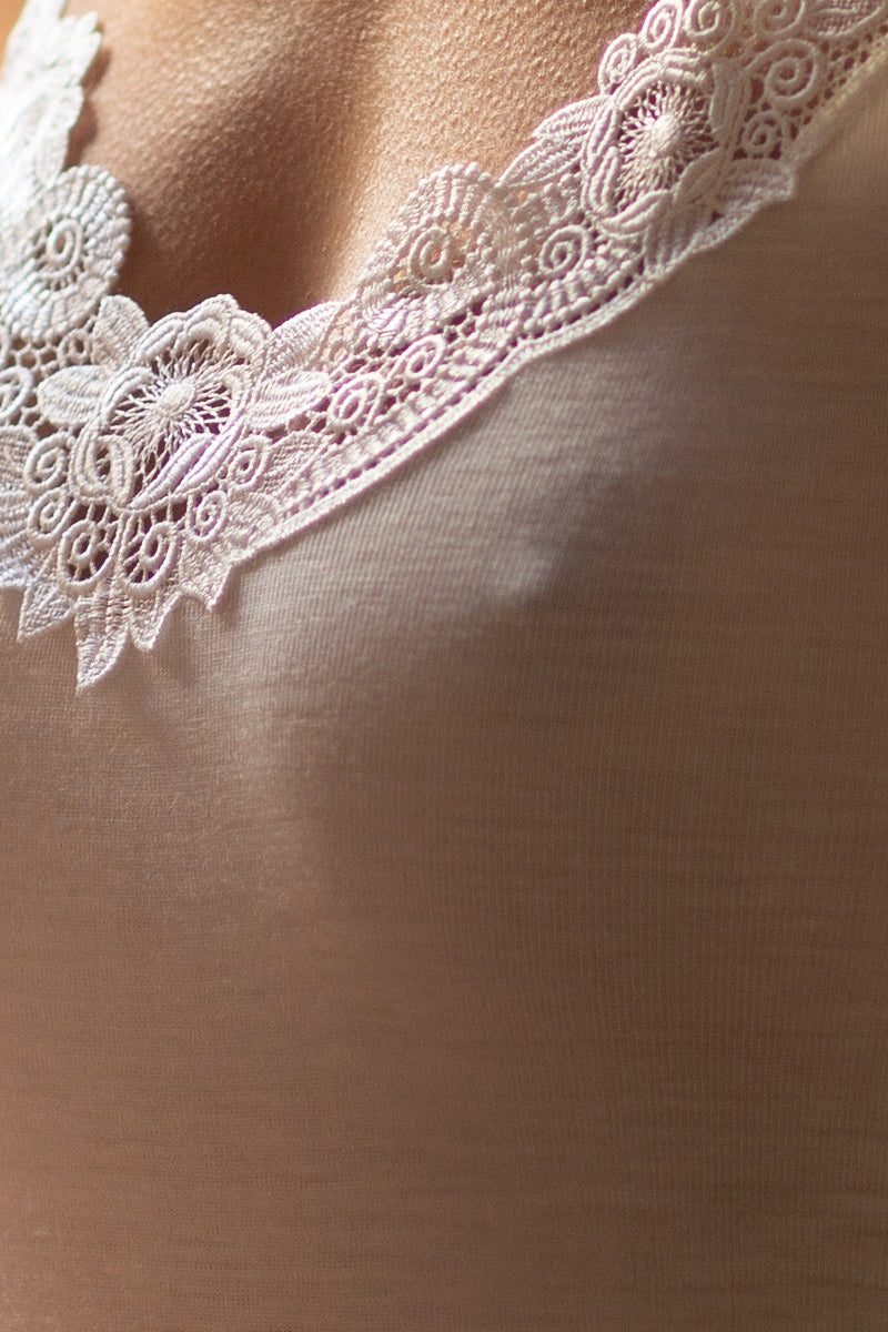 Maglia sottogiacca da donna 331 in lana e seta - Manica lunga e inserto macramè pregiatissimo