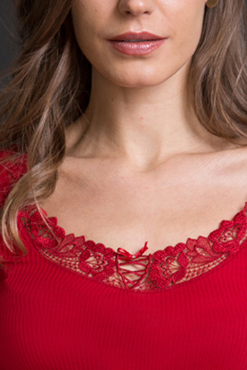 Canotta donna 676 in Lana merino e seta - Spalla stretta e inserto macramè