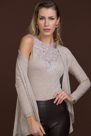 Women's sleeveless cardigan 777 in extra fine merino wool and silk - Elegant Swiss macramé insert