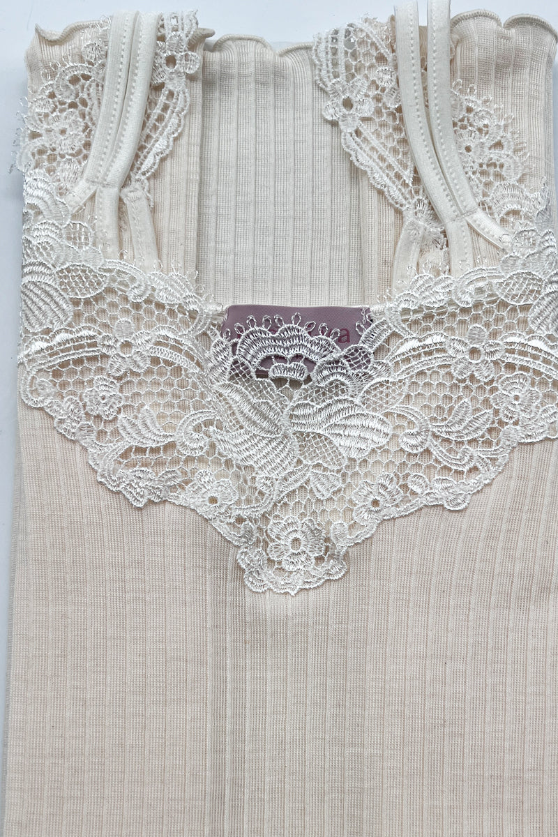 Canotta da donna Linda・Spallina in lana seta - Spallina e macramè ampio