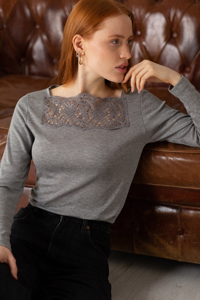 Maglia manica lunga barchetta da donna Livia・Barchetta in modal lana - Con balza effetto crochet