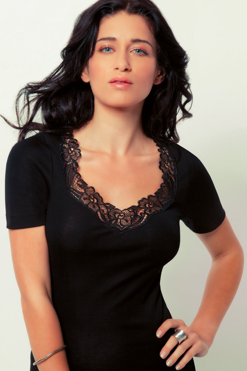 Maglietta da donna Mojito in cotone - Mezza manica con inserto macramé su tessuto liscio