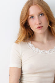 Maglietta da donna Tina in lana seta - Mezza manica e balzina elastica in pizzo