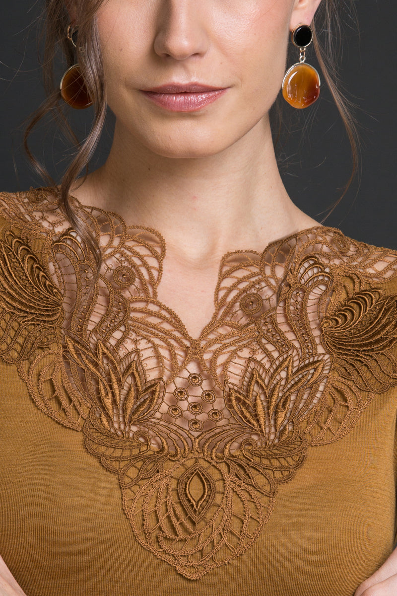 Smanicato da donna 755 in lana merino e seta - Inserto in macramè svizzero e stile retrò