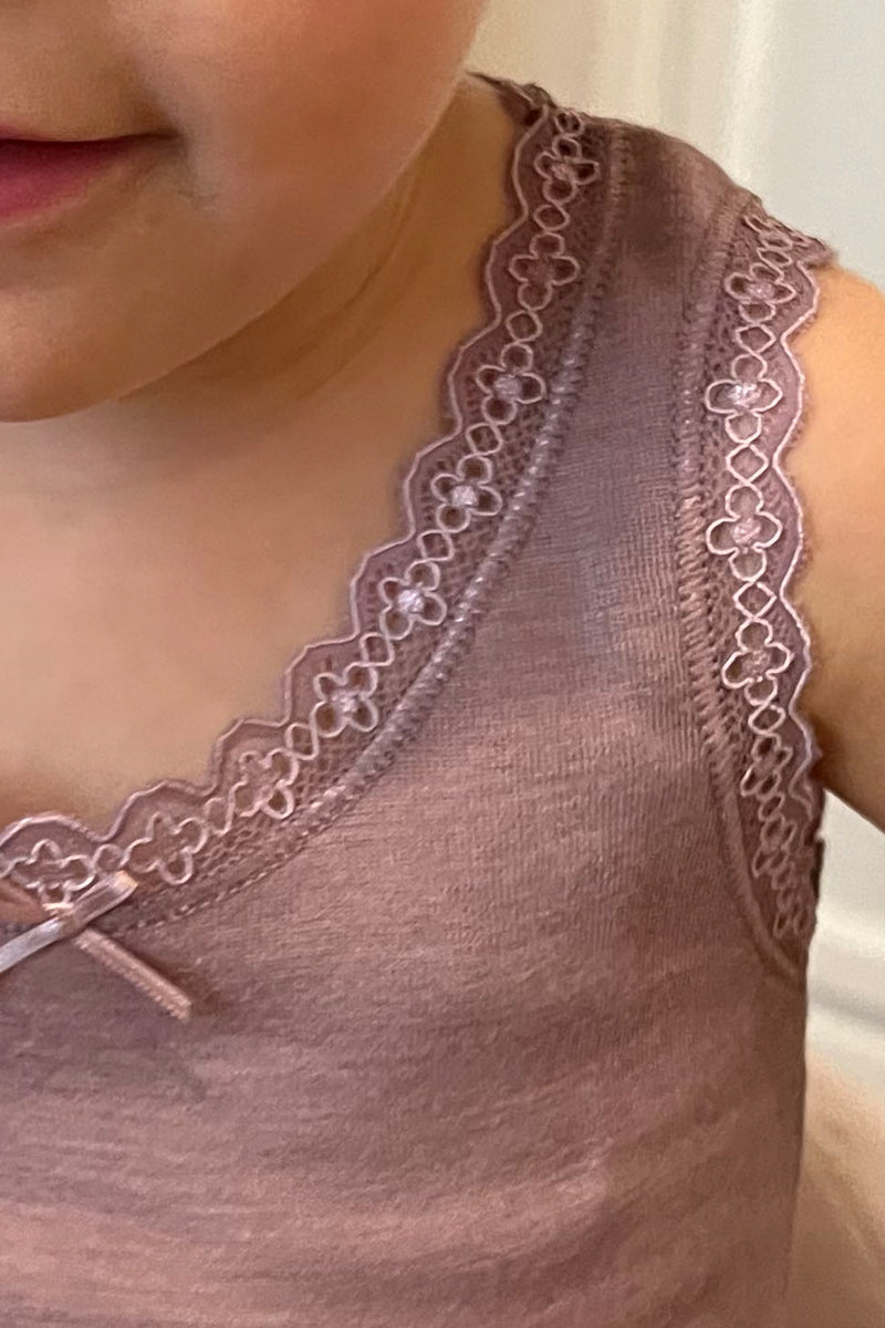 Canottina da bambina Anita in lana merino e seta - Spalla larga e pizzetto elastico