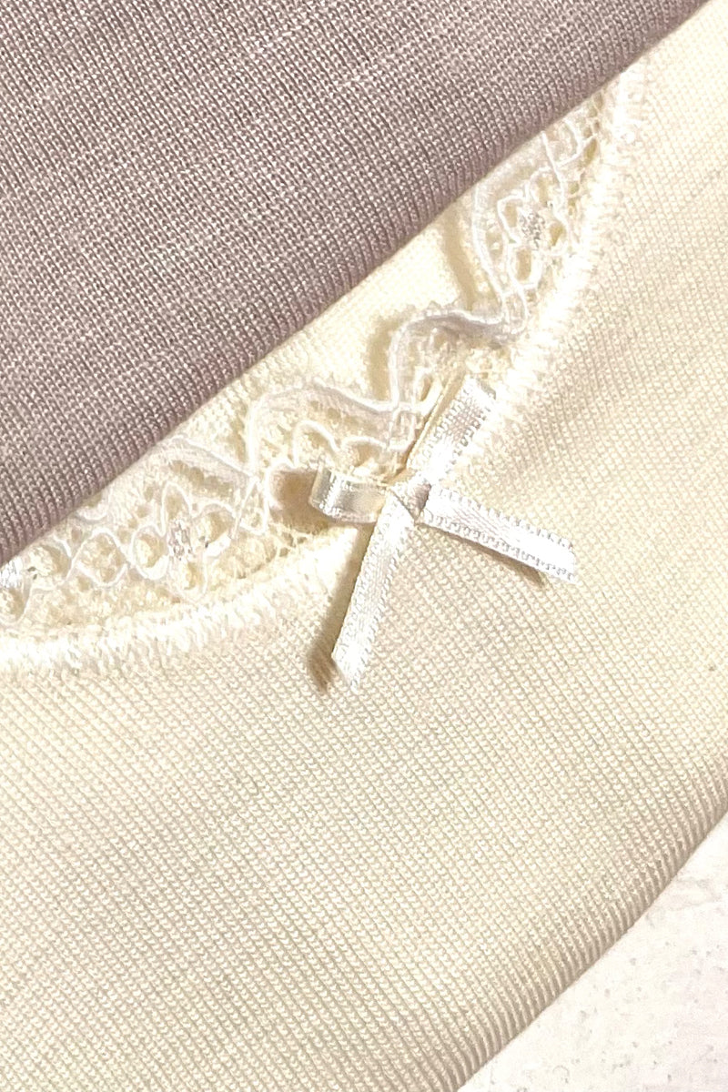 Canottina da bambina Anita in lana merino e seta - Spalla larga e pizzetto elastico