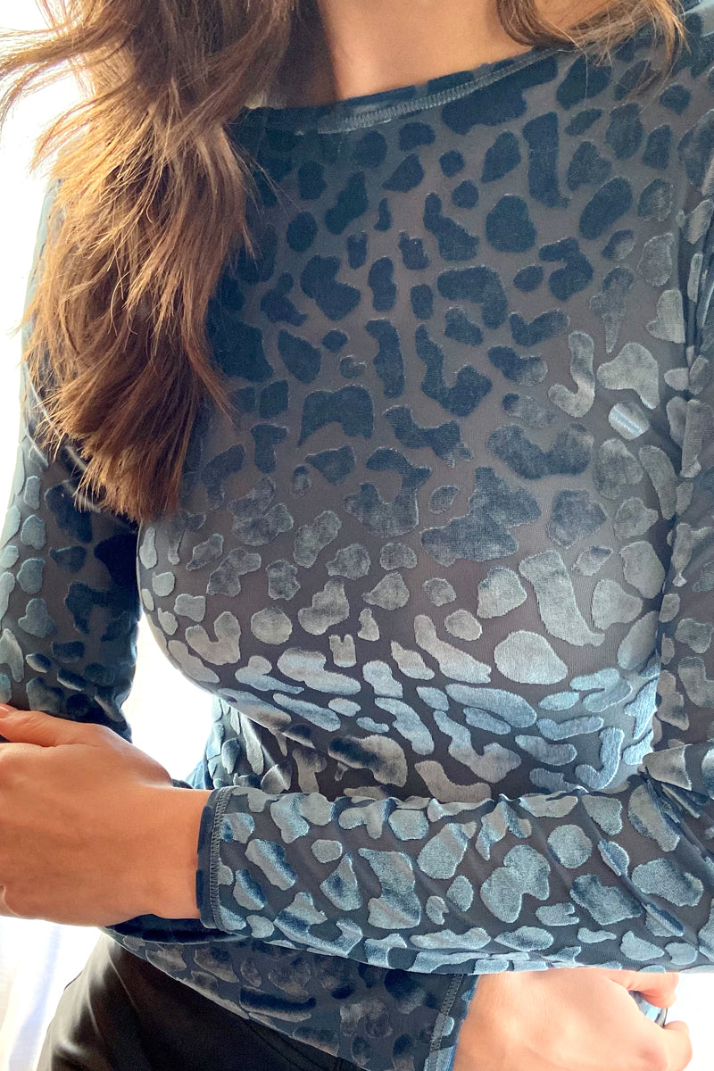 Body da donna Lucrezia Velvet in tessuto elastico - Scollo più profondo sulla schiena e effetto devoré leopardato