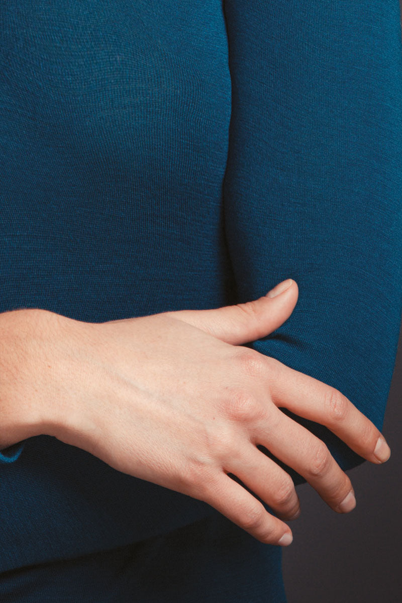 Maglia lupetto da donna 225 in lana seta - Bordi plissettati e design semplice